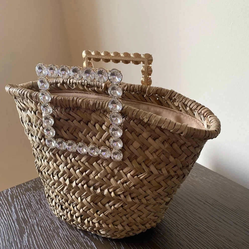 Super adorable bag. Great with everything! Only used once❤️ - Picture 4 of 4